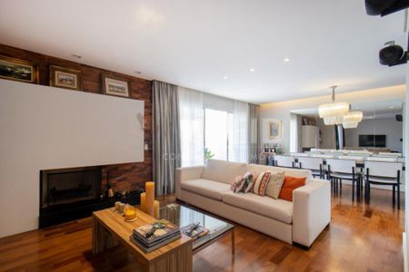 Apartamento à venda com 184m², 3 quartos e 4 vagas