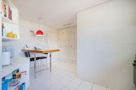 Apartamento à venda com 184m², 3 quartos e 4 vagas