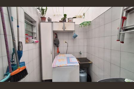 Casa à venda com 267m², 2 quartos e 1 vagaÁrea de Serviço 