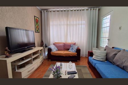 Casa à venda com 267m², 2 quartos e 1 vagaSala