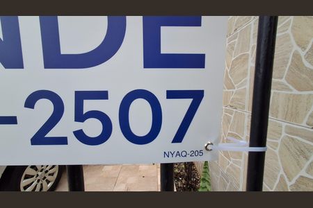 Casa à venda com 267m², 2 quartos e 1 vagaCódigo plaquinha NYAQ-205