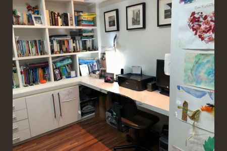 Apartamento à venda com 4 quartos, 167m² em Vila Sofia, São Paulo