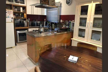 Apartamento à venda com 167m², 4 quartos e 2 vagas