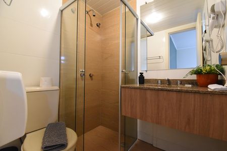 Banheiro do Studio de kitnet/studio para alugar com 1 quarto, 37m² em Alto da Xv, Curitiba