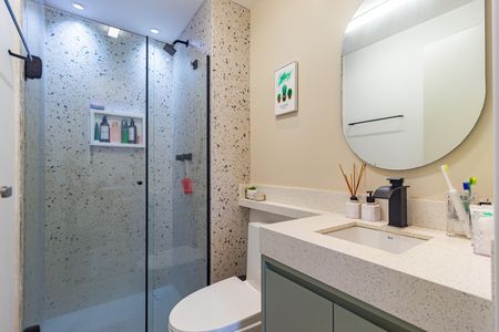 Apartamento para alugar com 42m², 2 quartos e sem vaga Apartamento para alugar com 42m², 2 quartos e sem vagaBanheiro