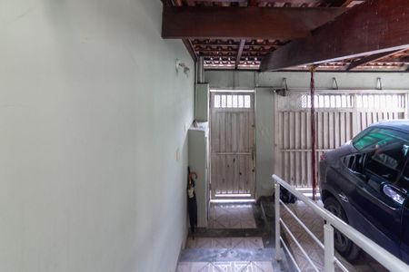 Garagem de casa à venda com 3 quartos, 125m² em Campo Grande, São Paulo