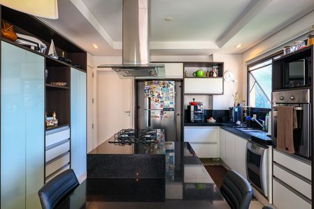 Apartamento à venda com 170m², 3 quartos e 3 vagas