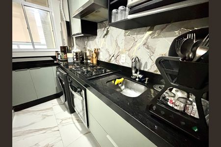 Apartamento à venda com 44m², 2 quartos e 1 vaga Apartamento à venda com 44m², 2 quartos e 1 vagaCozinha - Armários