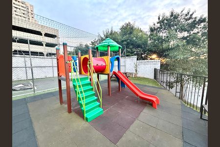 Apartamento à venda com 44m², 2 quartos e 1 vaga Apartamento à venda com 44m², 2 quartos e 1 vagaPlayground
