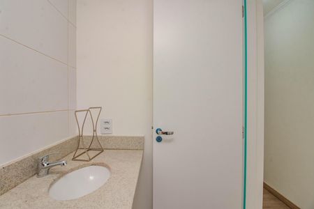 Apartamento para alugar com 50m², 2 quartos e 1 vaga Apartamento para alugar com 50m², 2 quartos e 1 vagaBanheiro da Suíte