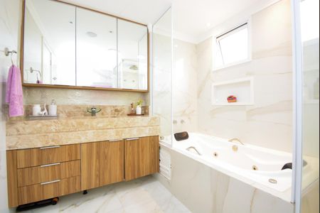 Apartamento à venda com 154m², 3 quartos e 3 vagasBanheiro da Suíte 2