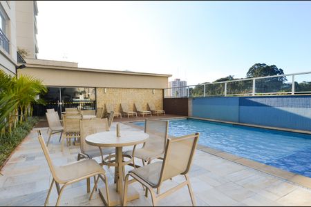 Apartamento à venda com 154m², 3 quartos e 3 vagasÁrea comum - Piscina