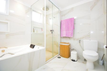Apartamento à venda com 154m², 3 quartos e 3 vagasBanheiro da Suíte 2