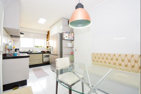 Apartamento à venda com 154m², 3 quartos e 3 vagasCozinha