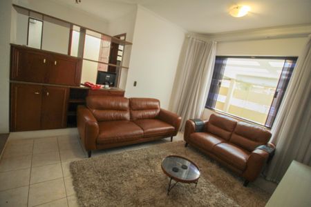 Casa para alugar com 200m², 4 quartos e 3 vagas