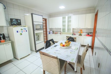 Casa para alugar com 200m², 4 quartos e 3 vagas