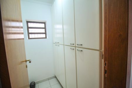 Casa para alugar com 200m², 4 quartos e 3 vagas