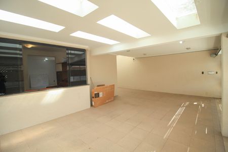Casa para alugar com 200m², 4 quartos e 3 vagas