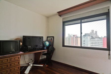 Apartamento à venda com 217m², 3 quartos e 4 vagas Apartamento à venda com 217m², 3 quartos e 4 vagasSuíte 2