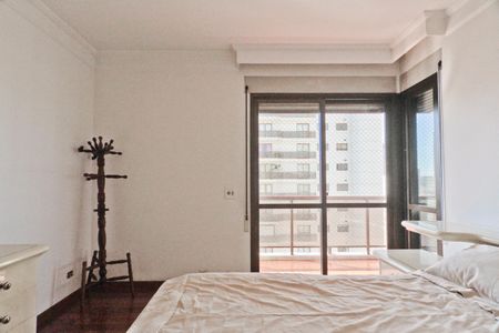 Apartamento à venda com 217m², 3 quartos e 4 vagas Apartamento à venda com 217m², 3 quartos e 4 vagasSuíte 1