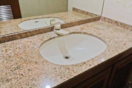 Apartamento à venda com 217m², 3 quartos e 4 vagas Apartamento à venda com 217m², 3 quartos e 4 vagasLavabo