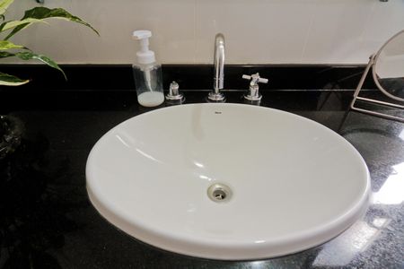 Apartamento à venda com 217m², 3 quartos e 4 vagas Apartamento à venda com 217m², 3 quartos e 4 vagasBanheiro da Suíte 3