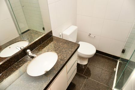 Banheiro Social de apartamento à venda com 3 quartos, 160m² em Funcionários, Belo Horizonte