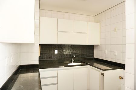 Cozinha  de apartamento à venda com 3 quartos, 160m² em Funcionários, Belo Horizonte