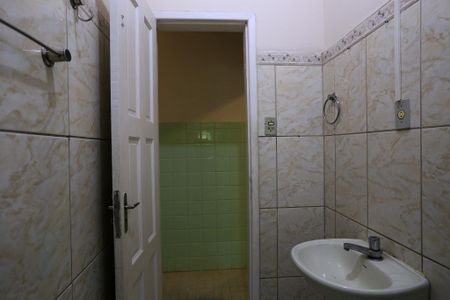 Casa para alugar com 130m², 3 quartos e 2 vagas Casa para alugar com 130m², 3 quartos e 2 vagasBanheiro