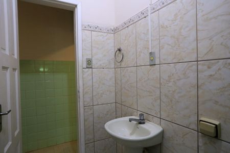 Casa para alugar com 130m², 3 quartos e 2 vagas Casa para alugar com 130m², 3 quartos e 2 vagasBanheiro