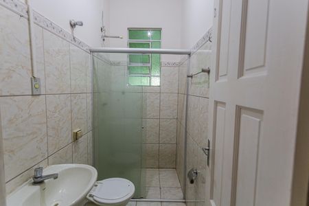 Casa para alugar com 130m², 3 quartos e 2 vagas Casa para alugar com 130m², 3 quartos e 2 vagasBanheiro Social