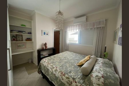 Casa de condomínio à venda com 260m², 4 quartos e sem vaga