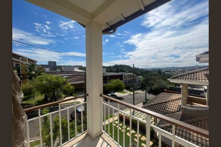Casa de condomínio à venda com 260m², 4 quartos e sem vaga