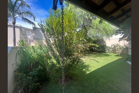 Casa de condomínio à venda com 260m², 4 quartos e sem vaga