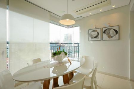 Apartamento à venda com 213m², 3 quartos e 4 vagas