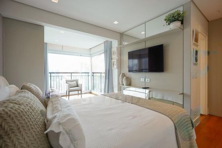 Apartamento à venda com 213m², 3 quartos e 4 vagas