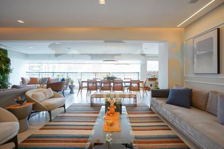 Apartamento à venda com 213m², 3 quartos e 4 vagas