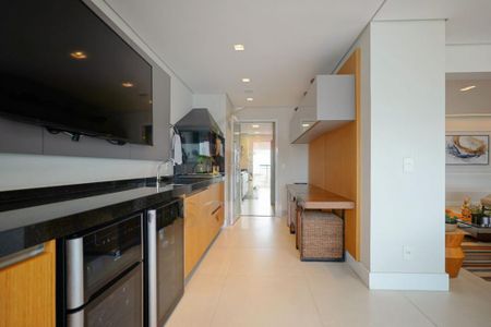 Apartamento à venda com 213m², 3 quartos e 4 vagas