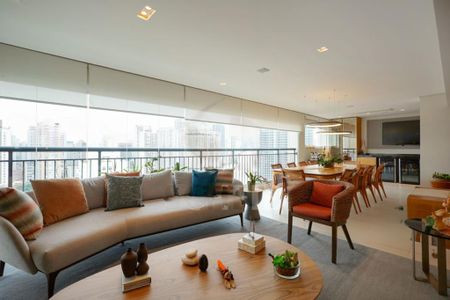 Apartamento à venda com 213m², 3 quartos e 4 vagas