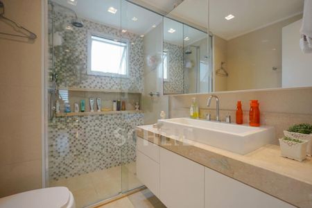 Apartamento à venda com 213m², 3 quartos e 4 vagas
