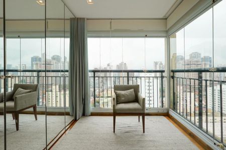 Apartamento à venda com 213m², 3 quartos e 4 vagas