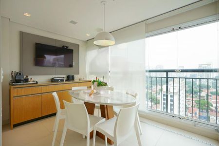 Apartamento à venda com 213m², 3 quartos e 4 vagas