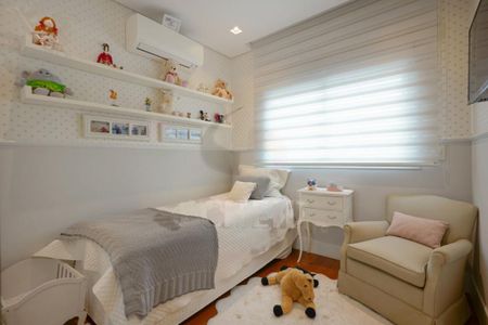 Apartamento à venda com 213m², 3 quartos e 4 vagas