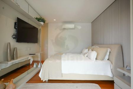 Apartamento à venda com 213m², 3 quartos e 4 vagas