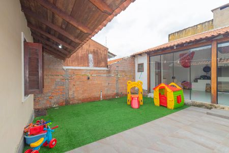 Casa para alugar com 89m², 2 quartos e 1 vaga Casa para alugar com 89m², 2 quartos e 1 vagaÁrea externa/Fundos