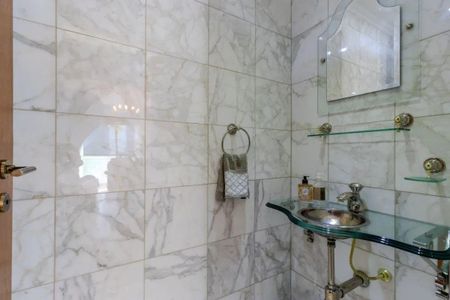 Apartamento à venda com 172m², 4 quartos e 2 vagas Apartamento à venda com 172m², 4 quartos e 2 vagasBanheiro 1