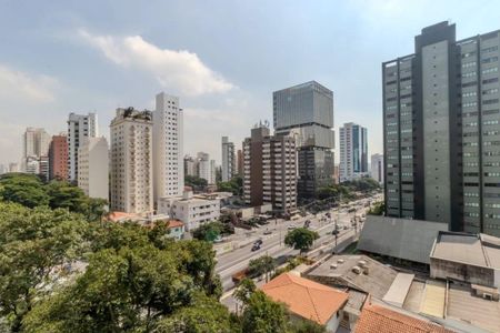 Apartamento à venda com 172m², 4 quartos e 2 vagas Apartamento à venda com 172m², 4 quartos e 2 vagasVista