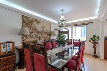 Apartamento à venda com 172m², 4 quartos e 2 vagas Apartamento à venda com 172m², 4 quartos e 2 vagasSala de Jantar