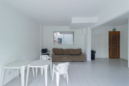 Apartamento à venda com 56m², 2 quartos e 1 vaga Apartamento à venda com 56m², 2 quartos e 1 vagaÁrea comum - Salão de festas