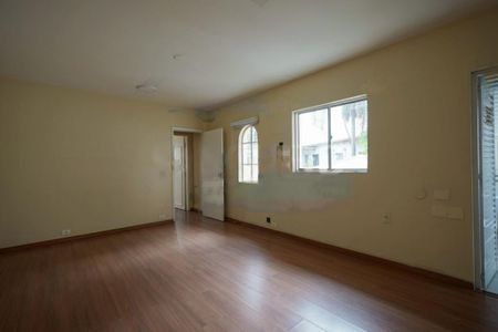 Casa à venda com 439m², 6 quartos e 7 vagas